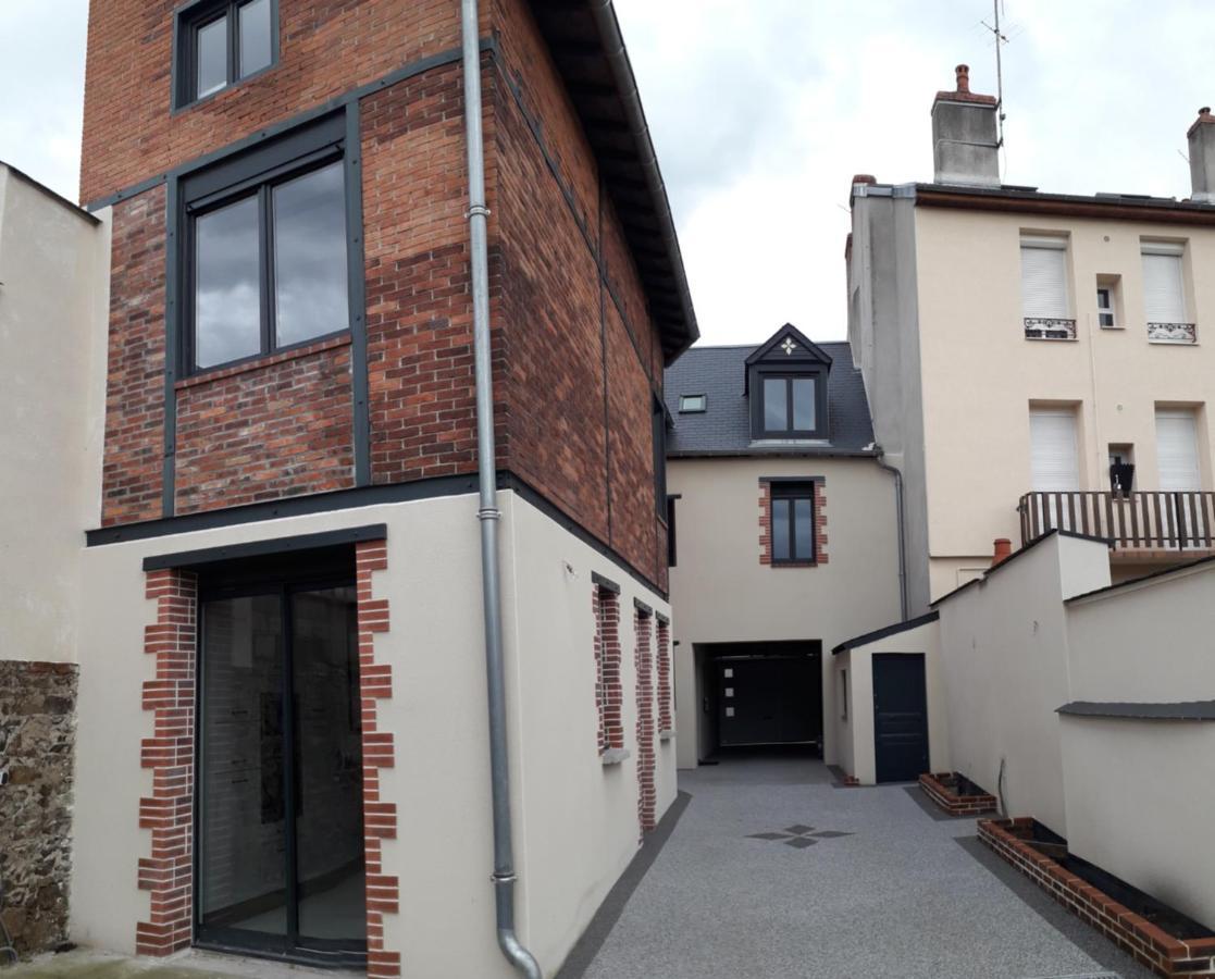 CHARMES EN VILLE Le Charme Poétique Montluçon Extérieur photo